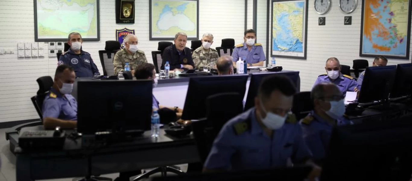 Το τουρκικό Ναυτικό στοχοποιεί με χάρτη τα ελληνικά νησιά του Αιγαίου παρουσία του Χουλουσί Ακάρ